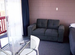 Broadway Motor Inn