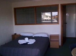 Broadway Motor Inn