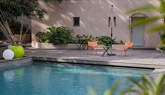 Hotel 96