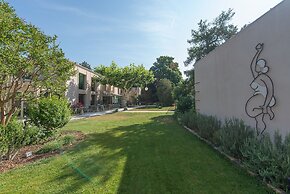 Hotel 96