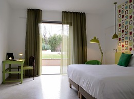 Hotel 96
