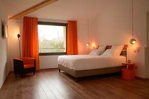 Hotel 96