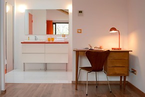 Hotel 96
