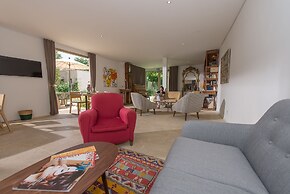 Hotel 96