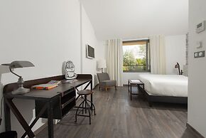 Hotel 96