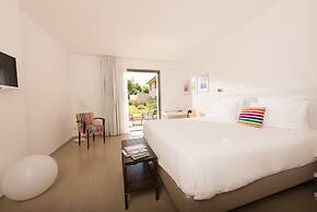 Hotel 96