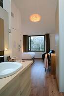 Hotel 96