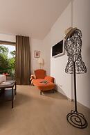 Hotel 96
