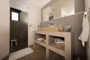 Hotel 96