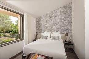 Hotel 96