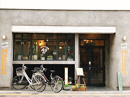 Akicafe Inn Guesthouse
