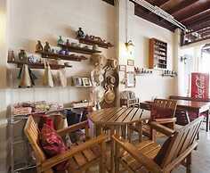 Gotum Hostel & Restaurant