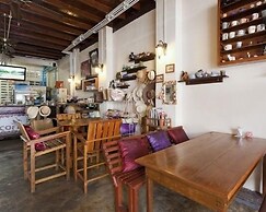 Gotum Hostel & Restaurant