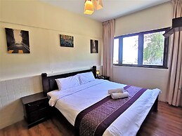 8 Boutique By The Sea