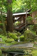Nara Kasugaokuyama Tsukihitei