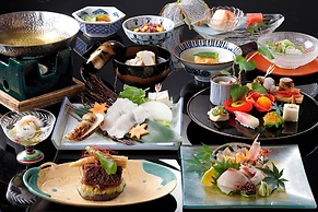 Nara Kasugaokuyama Tsukihitei