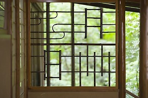 Nara Kasugaokuyama Tsukihitei
