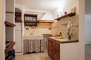 Follonica Apartments - Pool & Relax