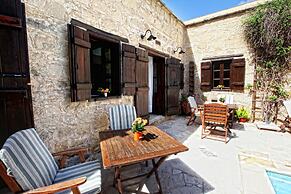 Leonidas Village Houses