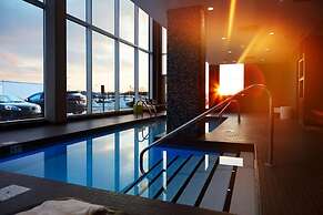 Alt Hotel Halifax Airport - In Terminal