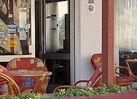 Evans Hotel