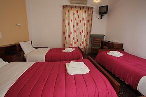 Evans Hotel