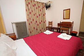 Evans Hotel