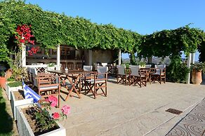 Pela Mare Hotel