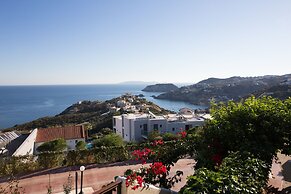 Pela Mare Hotel