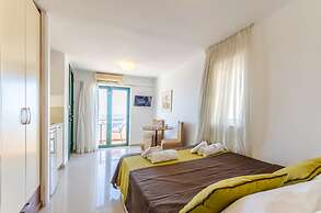 Pela Mare Hotel