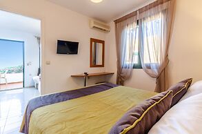 Pela Mare Hotel