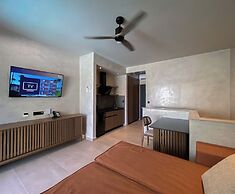 Royal Hotel and Suites