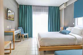 Royal Hotel and Suites