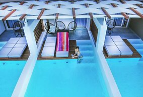 Royal Hotel and Suites