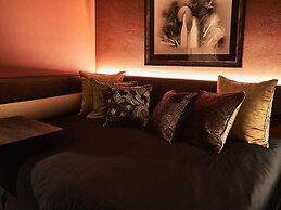 Roppongi Hotel S