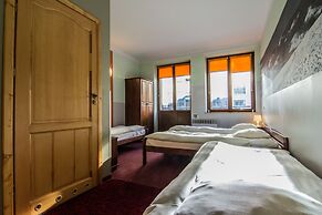 Top Hostel
