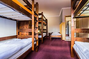 Top Hostel