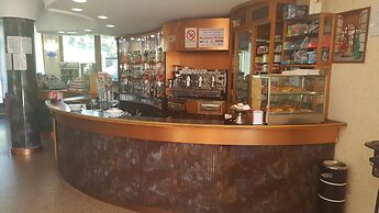 Kiris Hotel