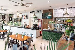 Soho Playa Hotel