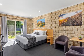 Great Divide Motor Inn