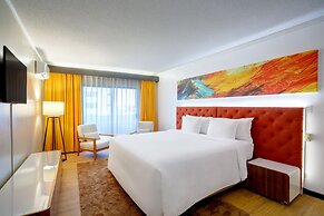 Guam Plaza Resort