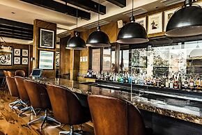 The Singular Santiago