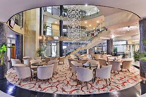 KINGS PARK HOTEL