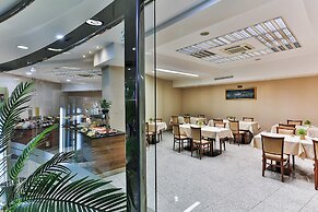 KINGS PARK HOTEL