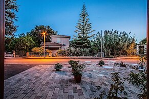 Hotel Sandalyon