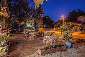 Hotel Sandalyon