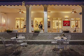 Hotel Sandalyon