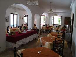 Hotel Sandalyon
