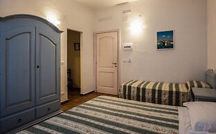 Hotel Sandalyon