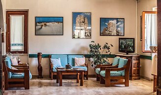 Hotel Sandalyon